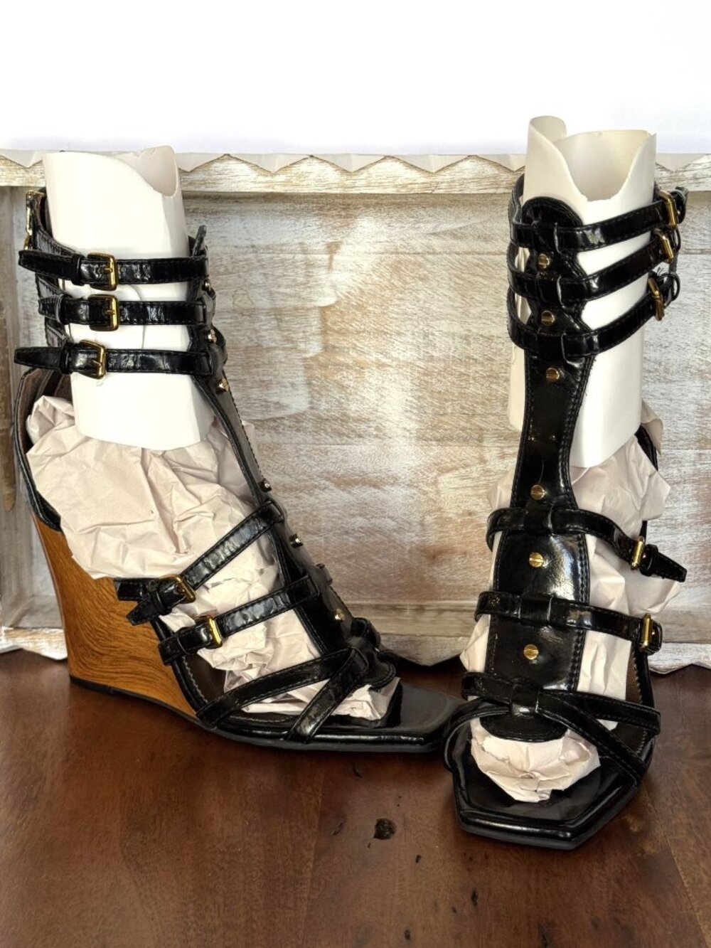 Report Barrett Black Patent Gladiator Wedges - 7.5